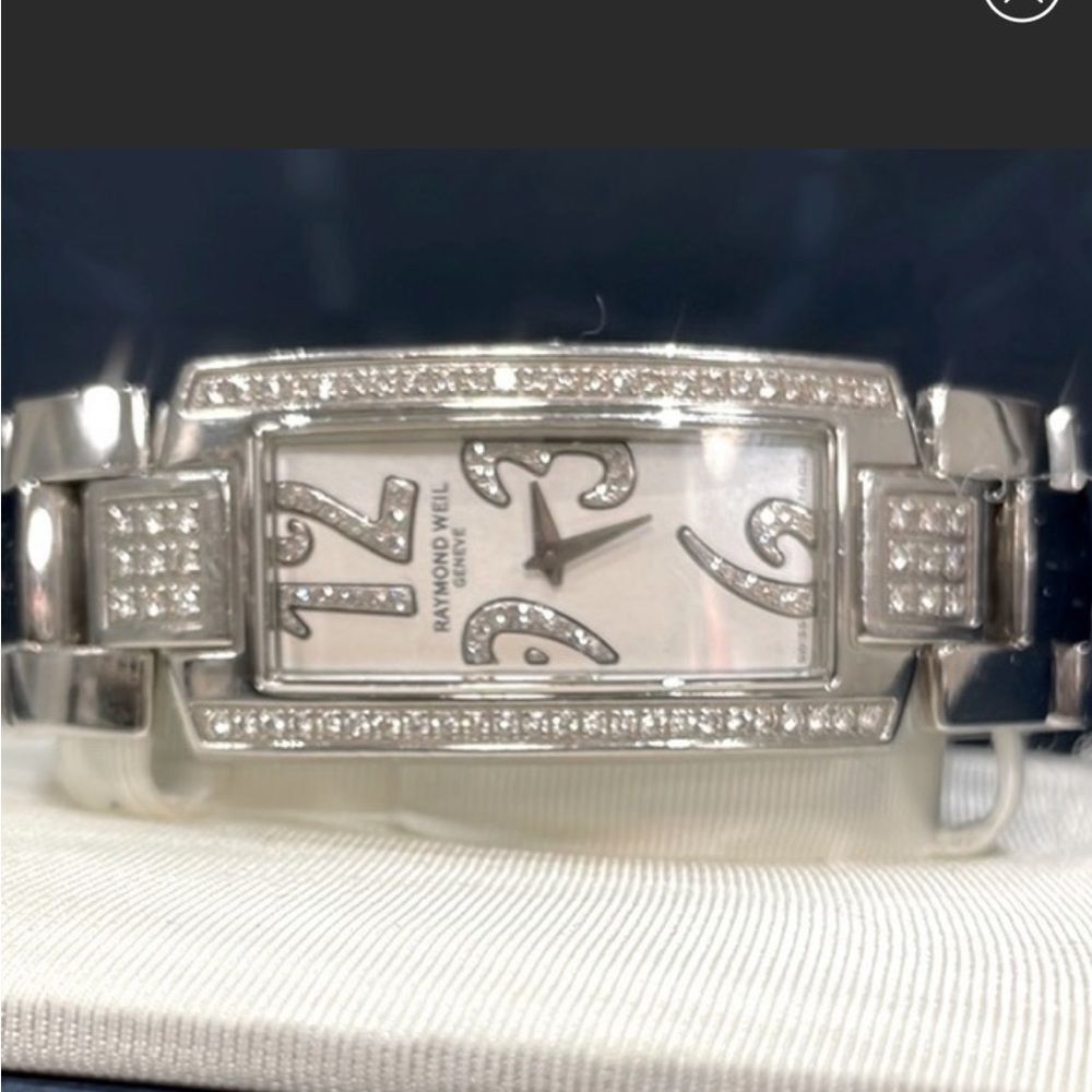 Raymond Weil Diamond Parsifal Watch with 2 bands